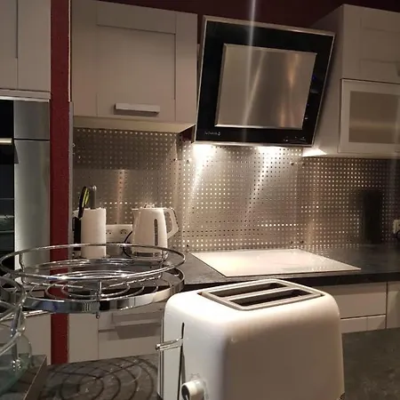 Face A La Lejlighed *